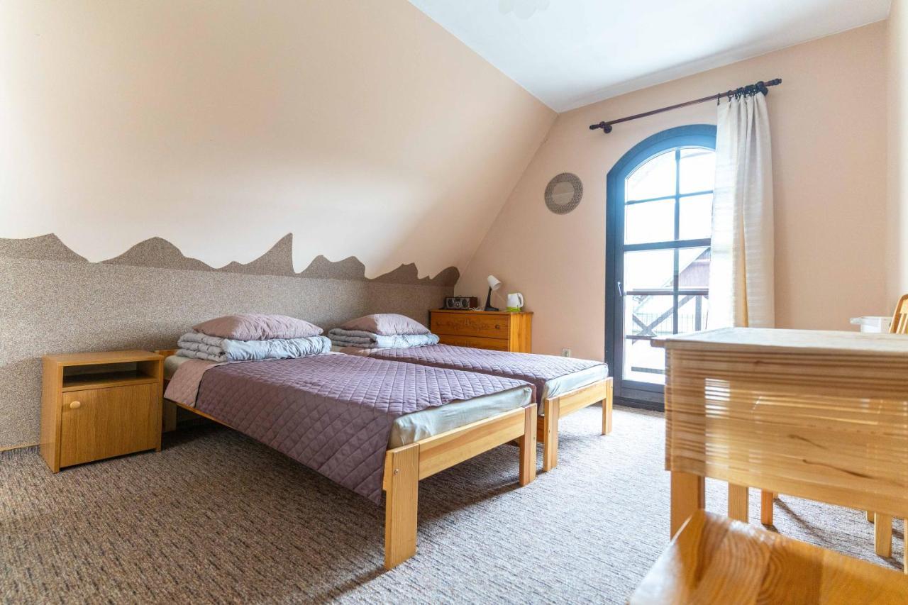 Hostel Miedzynarodowe Schronisko Mlodziezowe Ptsm Szarotka Zakopane Exterior foto