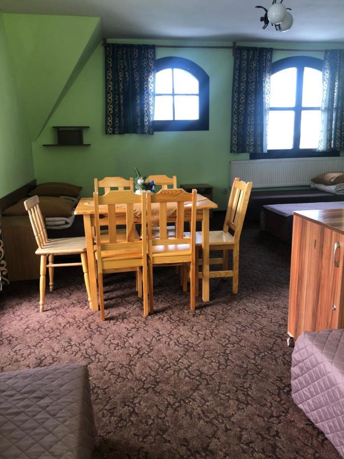 Hostel Miedzynarodowe Schronisko Mlodziezowe Ptsm Szarotka Zakopane Exterior foto