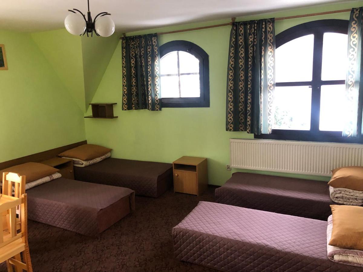 Hostel Miedzynarodowe Schronisko Mlodziezowe Ptsm Szarotka Zakopane Exterior foto