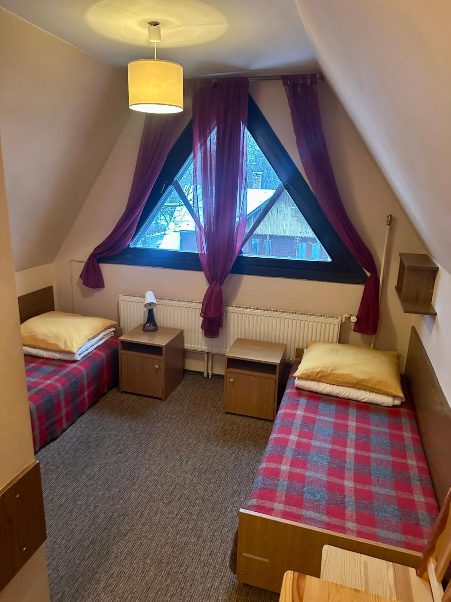 Hostel Miedzynarodowe Schronisko Mlodziezowe Ptsm Szarotka Zakopane Exterior foto
